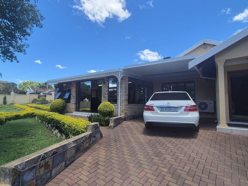 SPACIOUS AND LUXURIOUS FAMILY HOME, MERRIVALE, HOWICK - Photo 2