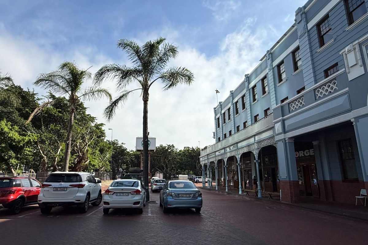 Top Floor 373m2 office with large balcony to let in North Wharf - Photo 3