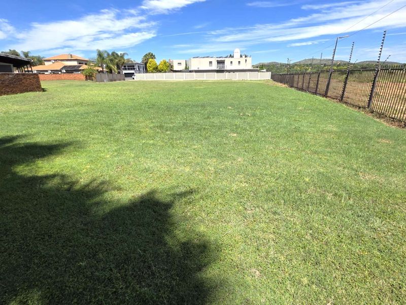 Waterfront Stand in Da Nice Estate - Photo 10