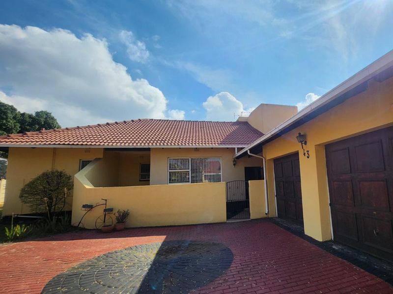 4 Bedroom well-maintained family home in Randhart - Photo 3