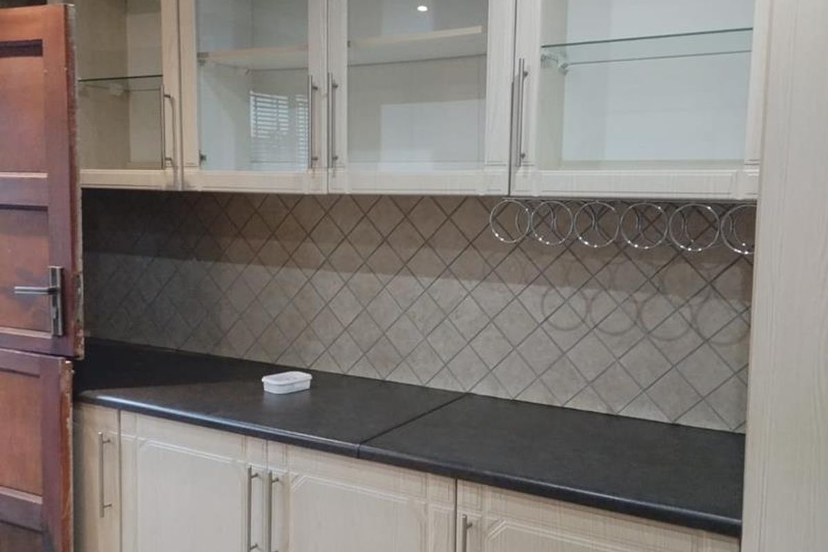 4 Bedroom House in Mamelodi - Photo 5