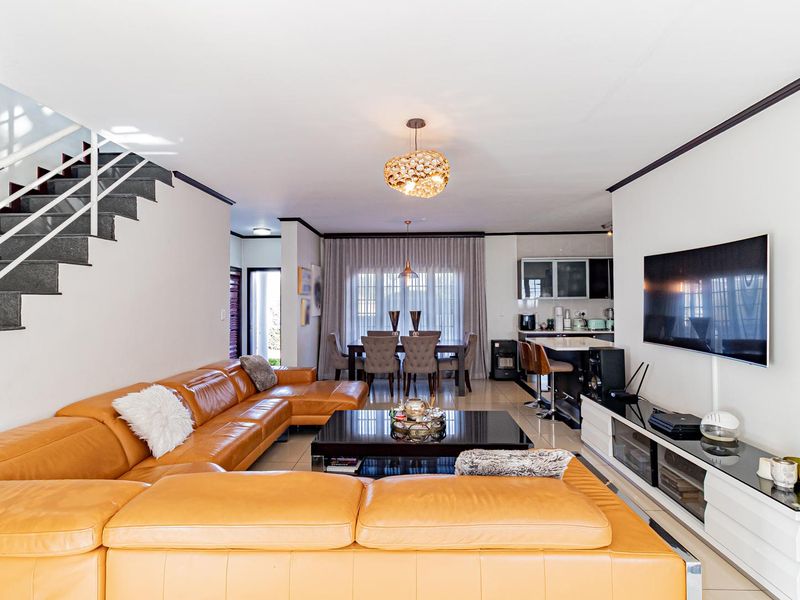 Spacious 3-Bedroom House Available for Sale - Photo 4
