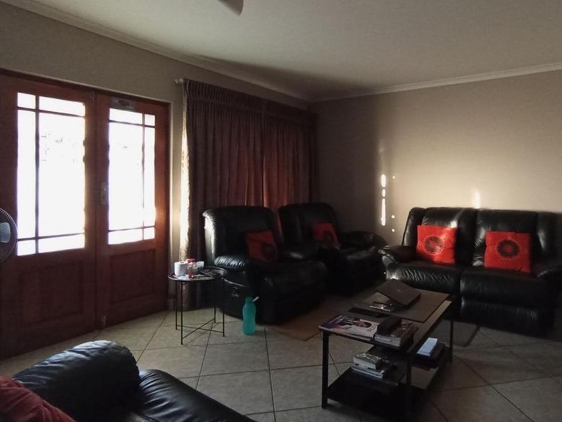 3 Bedroom Home For Sale In Ninapark - Photo 4