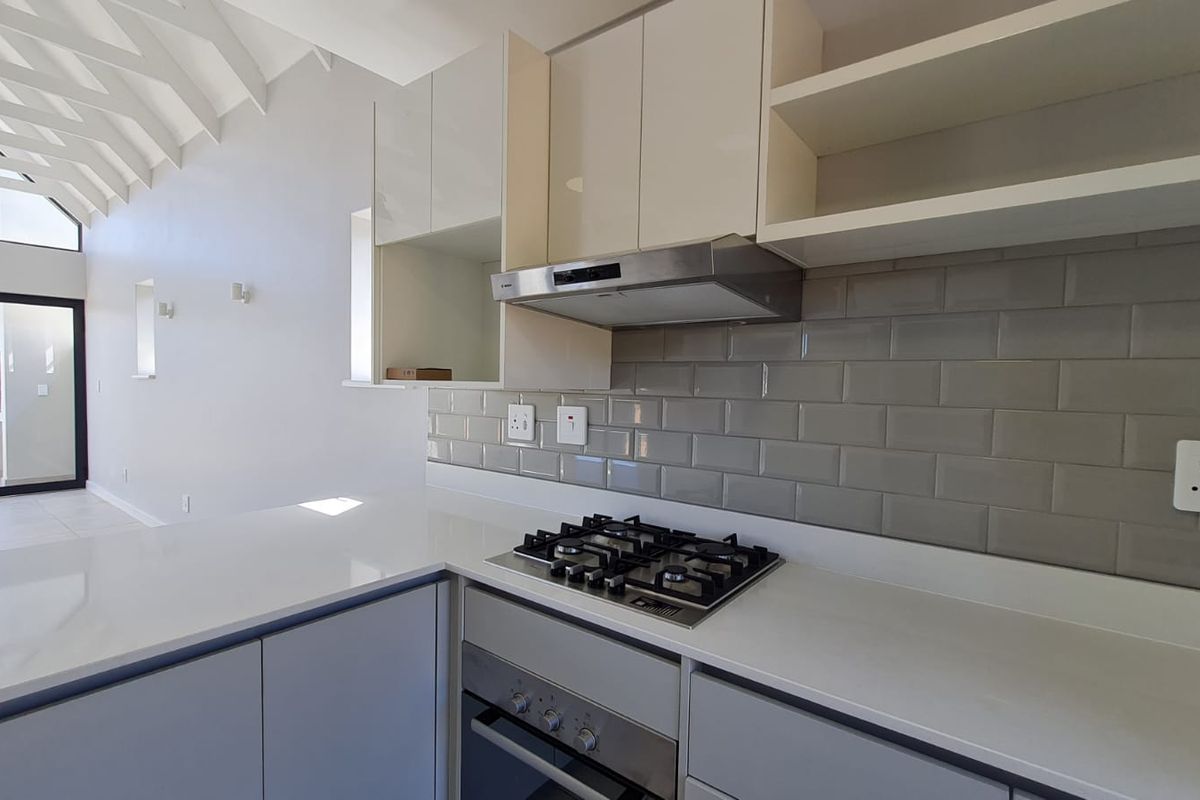 2 Bedroom Modern Apartment for long term rental - Photo 4