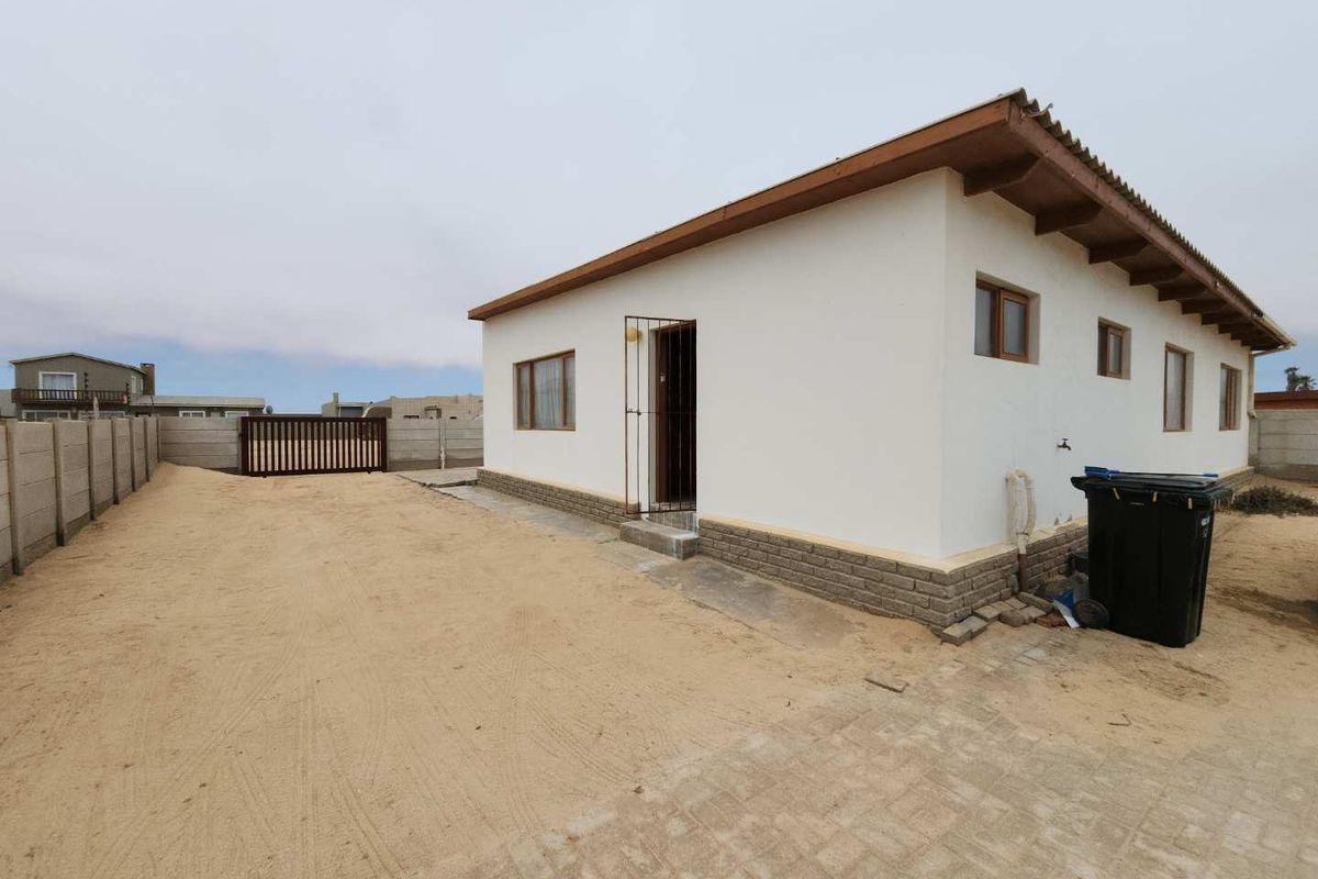 PRICE DROPPED WITH N$110,000 TO N$ 950,000... - Photo 2