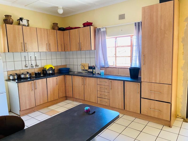3 Bedroom House For Sale - WINDHOEK NORTH - Photo 9
