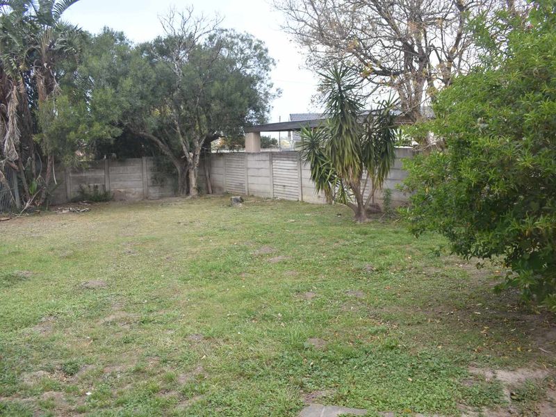 Impecable Home beautifully presented! - Photo 4