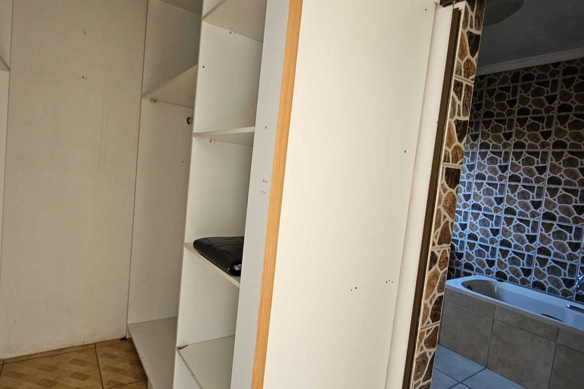 FREE HOUSE included! 1010 sqm grounds ans Massive 100Sqm cottage - Photo 3