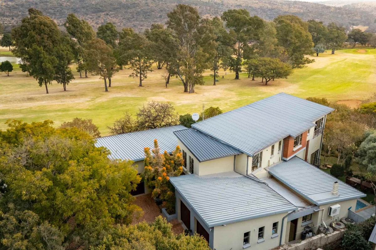 Masterpiece on the Fairway - Photo 5