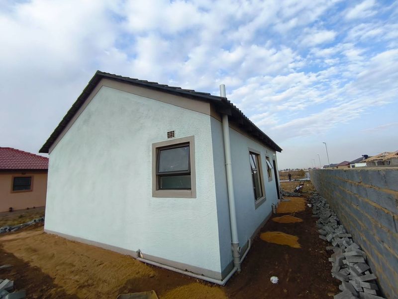 Brand-New 3-Bedroom House for Sale in Windmill Park Ext 32 - Photo 10
