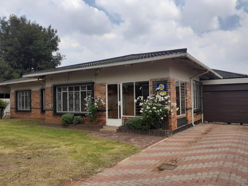 Investment property for sale in kempton park - Photo 2