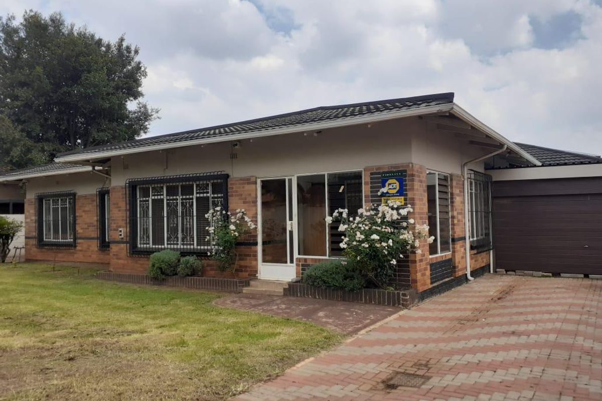 Investment property for sale in kempton park - Photo 2