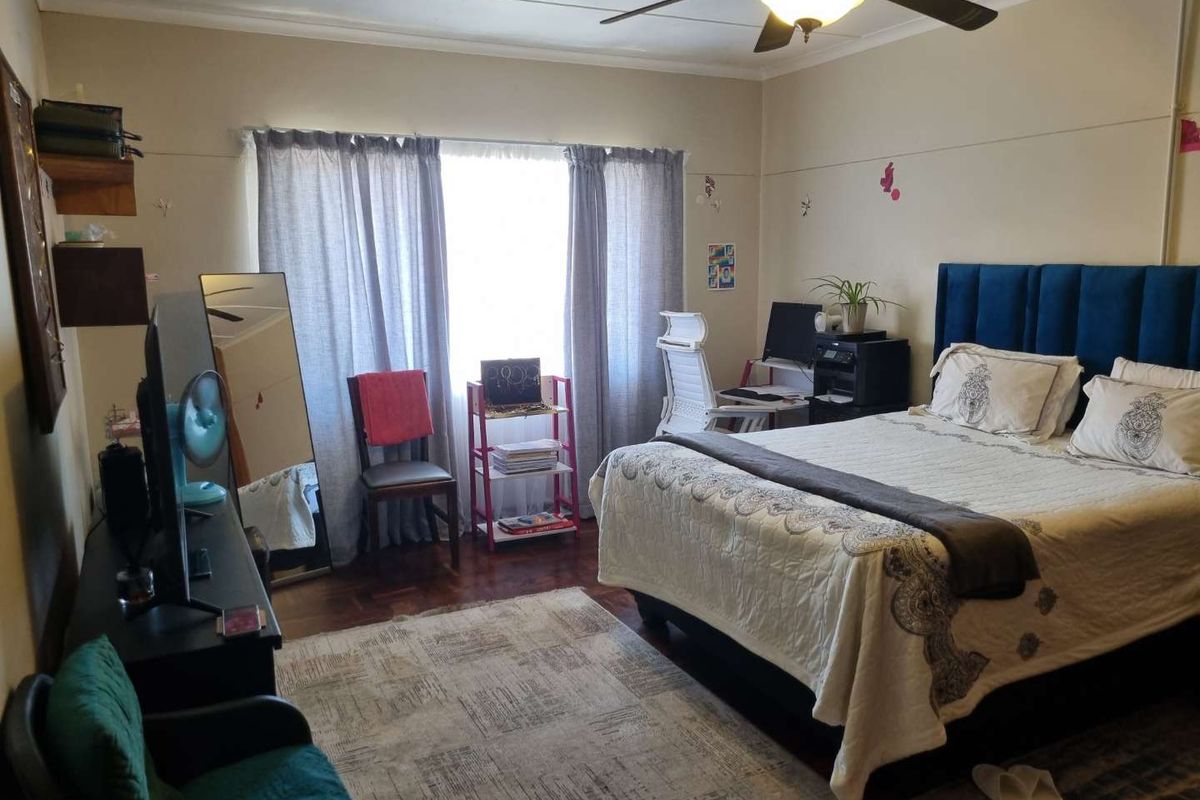 Charming and Secure Apartment in Southernwood - Photo 4