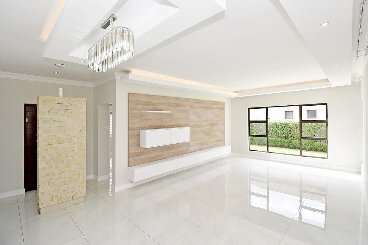 4 Bedroom Home To Rent in Midlands Estate,Midstream - Photo 4