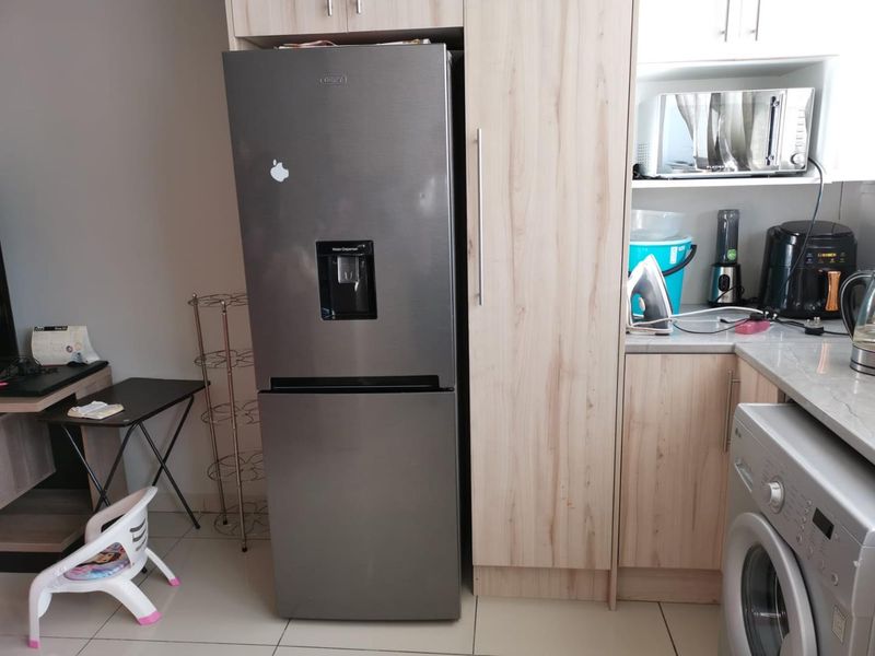 Renovated one bedroom urgentt rental - Photo 4