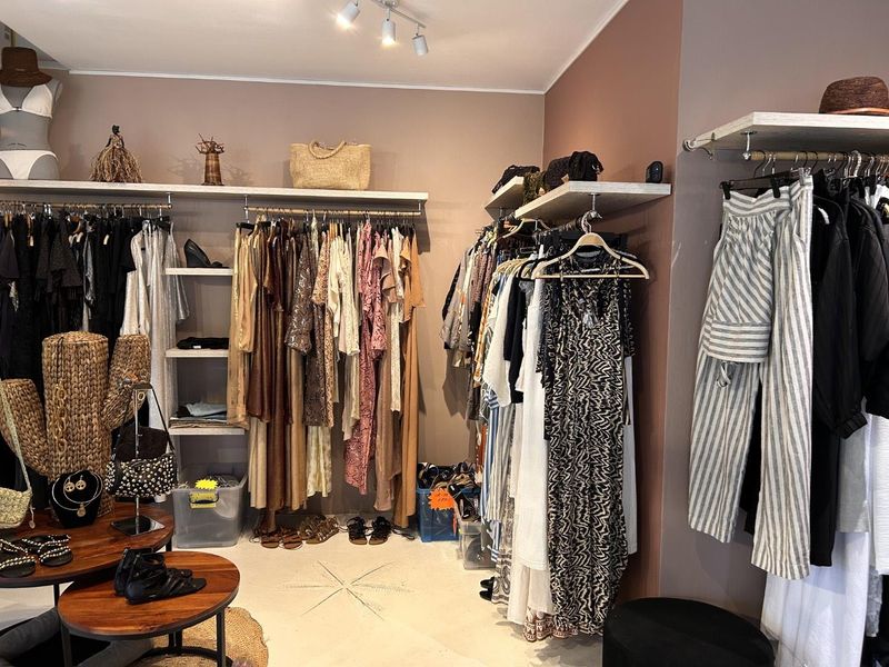 Signature fashion house-Concept store - Photo 3