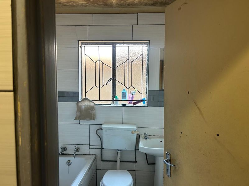 Ebony Park R 1 200 000- Lovely family home - Photo 8