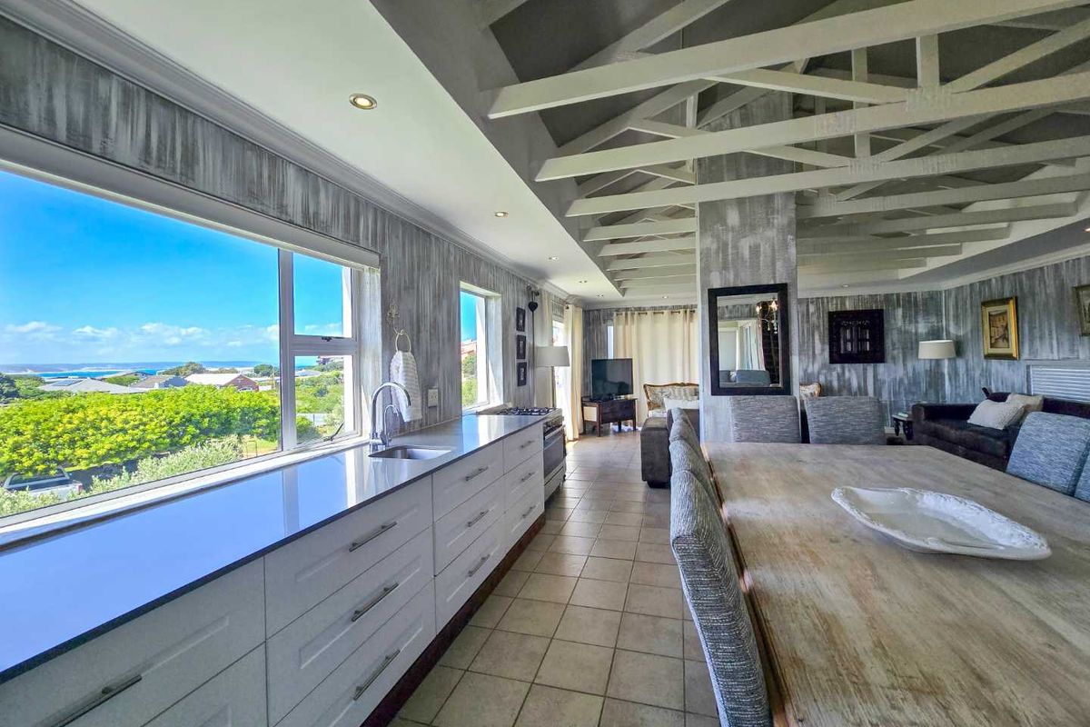 Prime location - guest house for sale in Harbour Area. - Photo 3