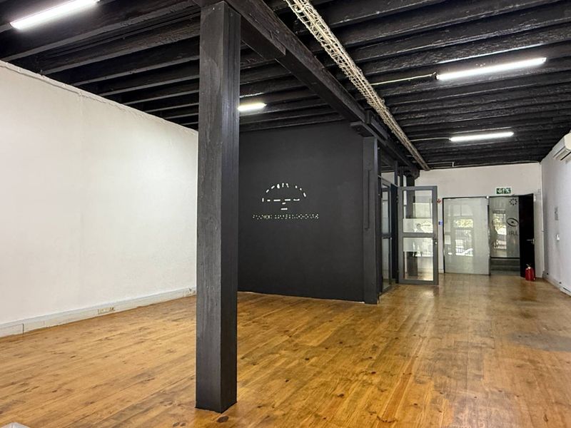 125m2 retail unit to let in Urban Hub - Photo 9