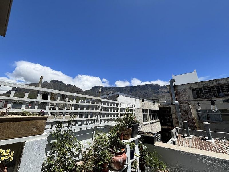 Stunning Four Seasons Apartment! - Photo 6