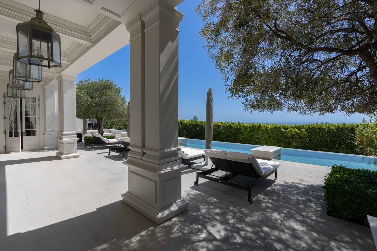 Elegant Masterpiece Set on Slopes of Lion's Head - Photo 3