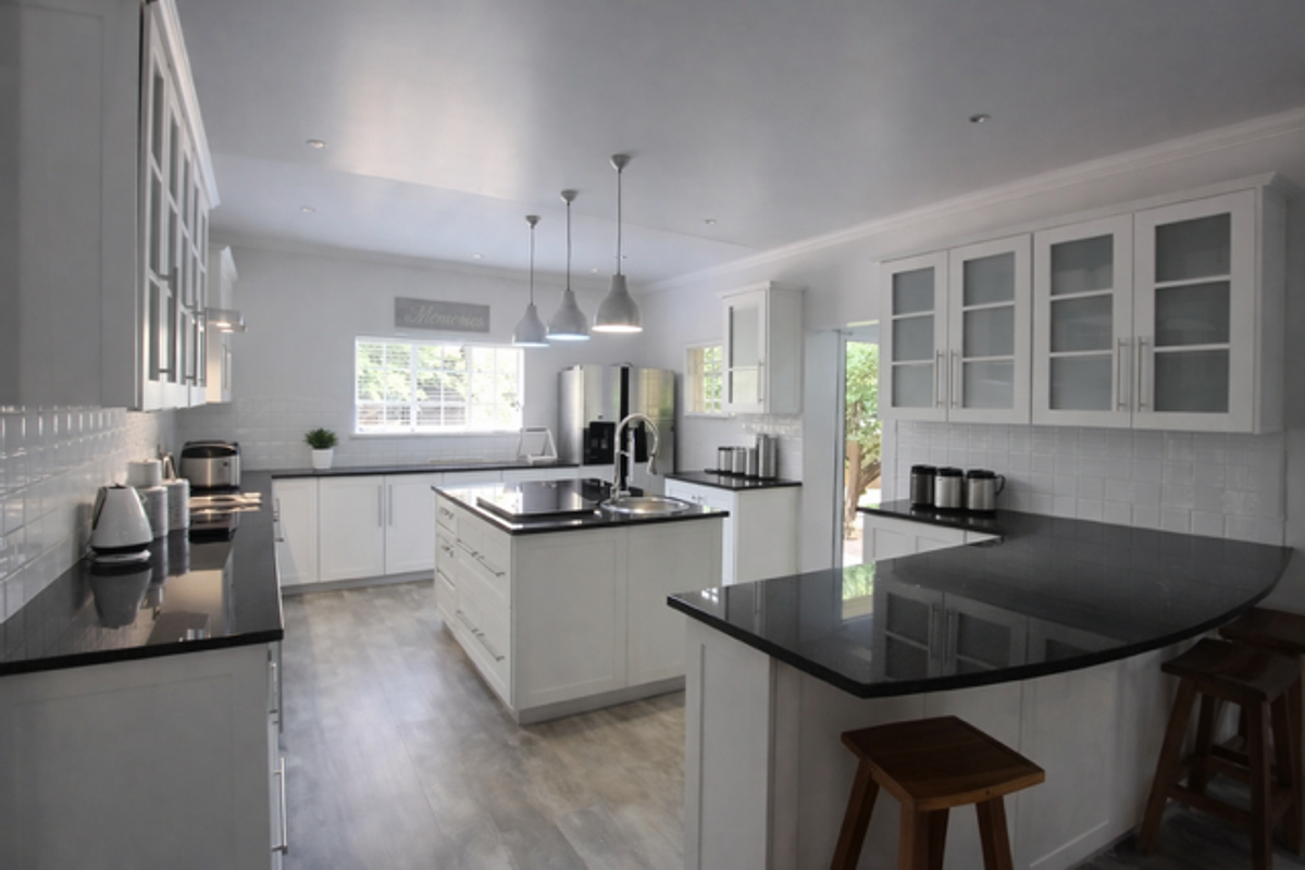 Off-Grid Luxury Living in Vryburg - Photo 2