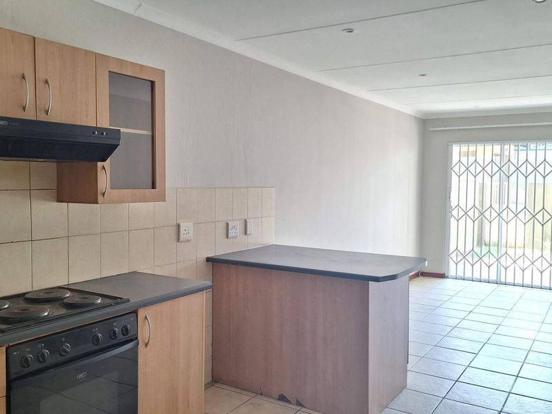 2 Bedroom, Ground Floor Apartment in Ferndale - Photo 3