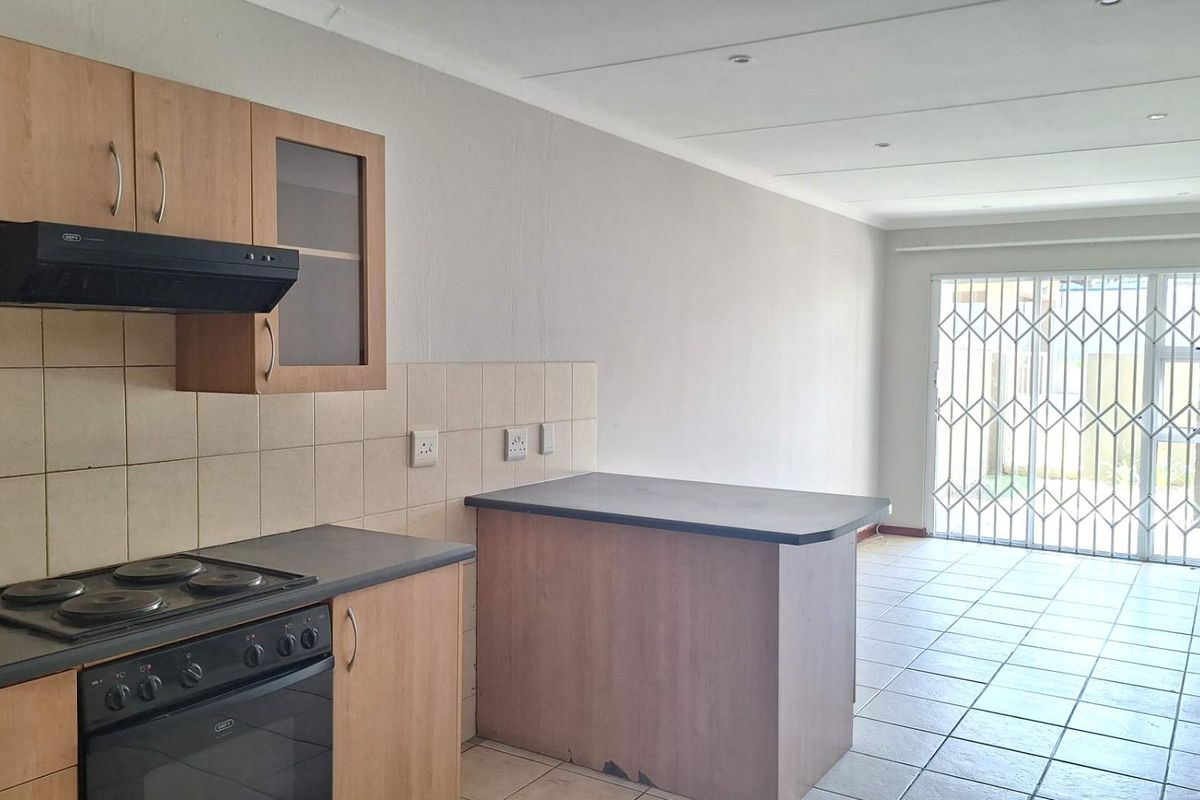 2 Bedroom, Ground Floor Apartment in Ferndale - Photo 3