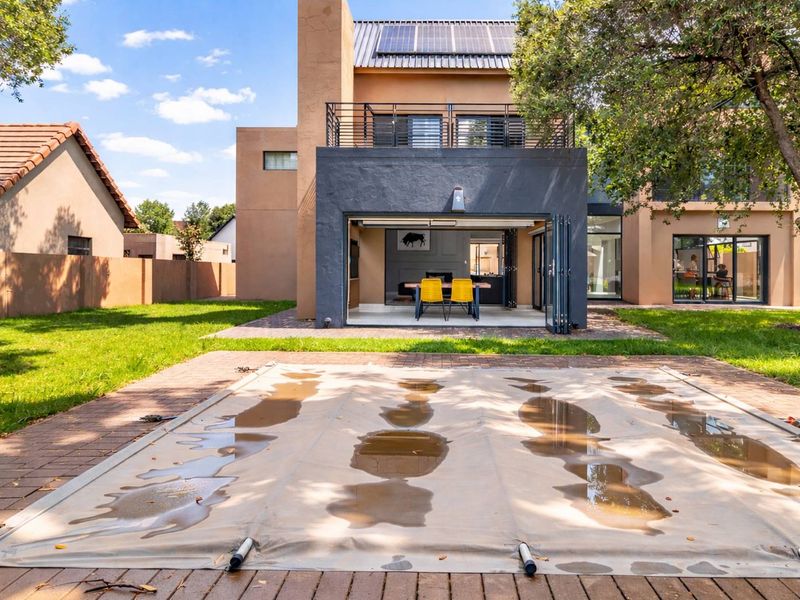 Beautiful Family Home in Leloko Lifestyle Estate - Photo 2