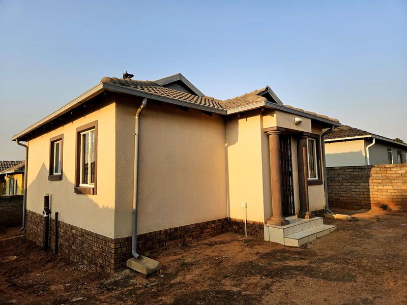 3 bedroom room house in the heart of amandasig - Photo 2