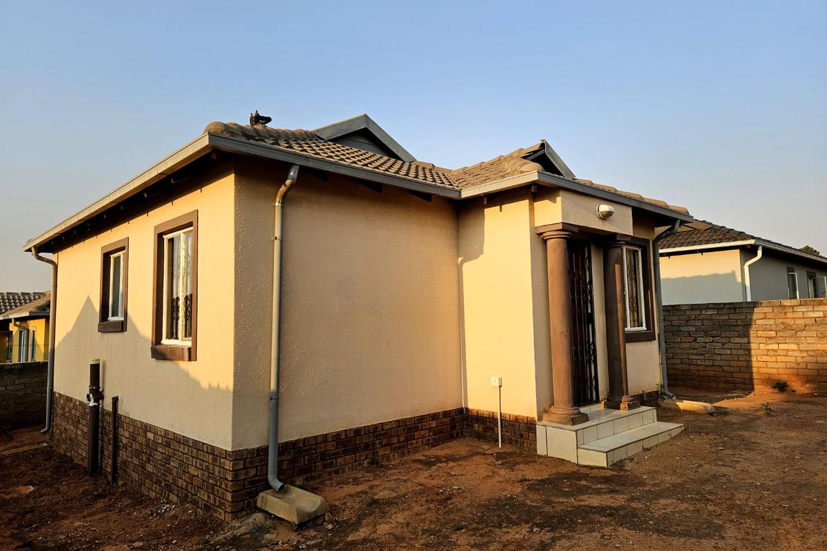 3 bedroom room house in the heart of amandasig - Photo 2