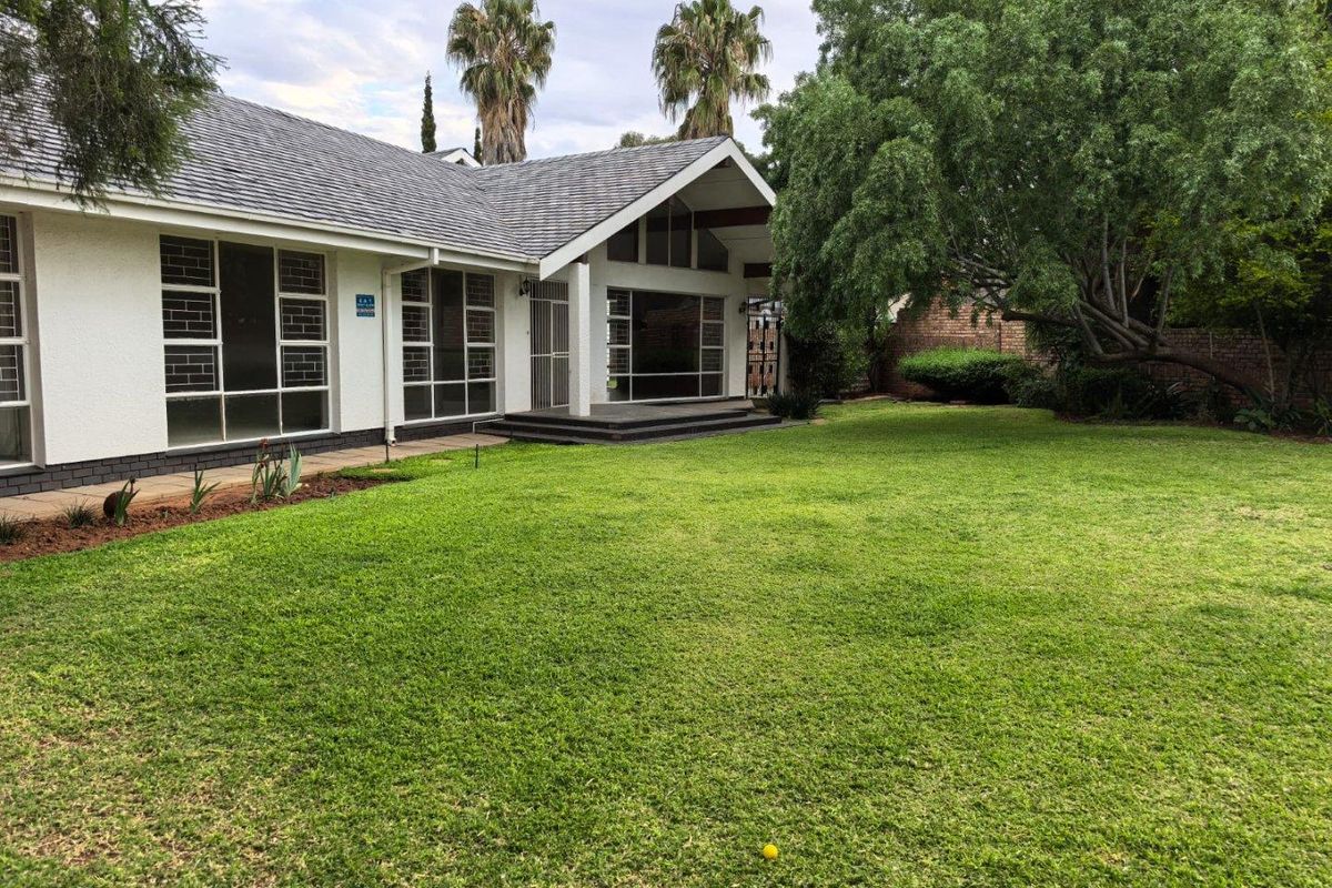 Spacious family home - Photo 2