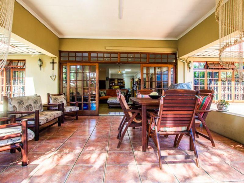 EXCLUSIVE MANDATE ON THIS 3 BEDROOM HOUSE WITH 5 FLATS PROUDLY ADVERTIZE BY KARIS PROPERTIES. - Photo 10