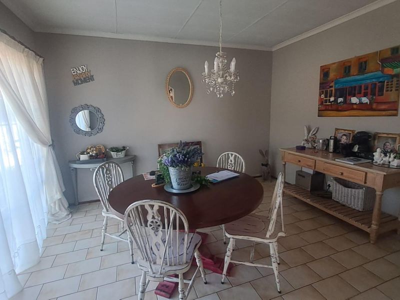 Large 5-Bedroom Home in Wingate Park Area. - Photo 6