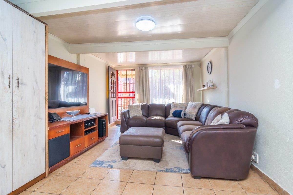 A Place to call Home - Photo 3