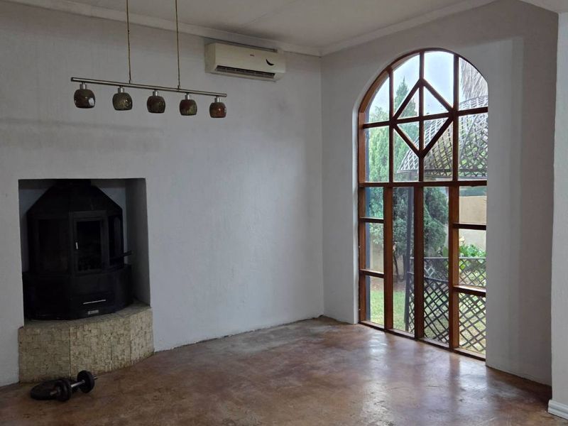 4 BEDROOM HOME IN RANDHART - Photo 5