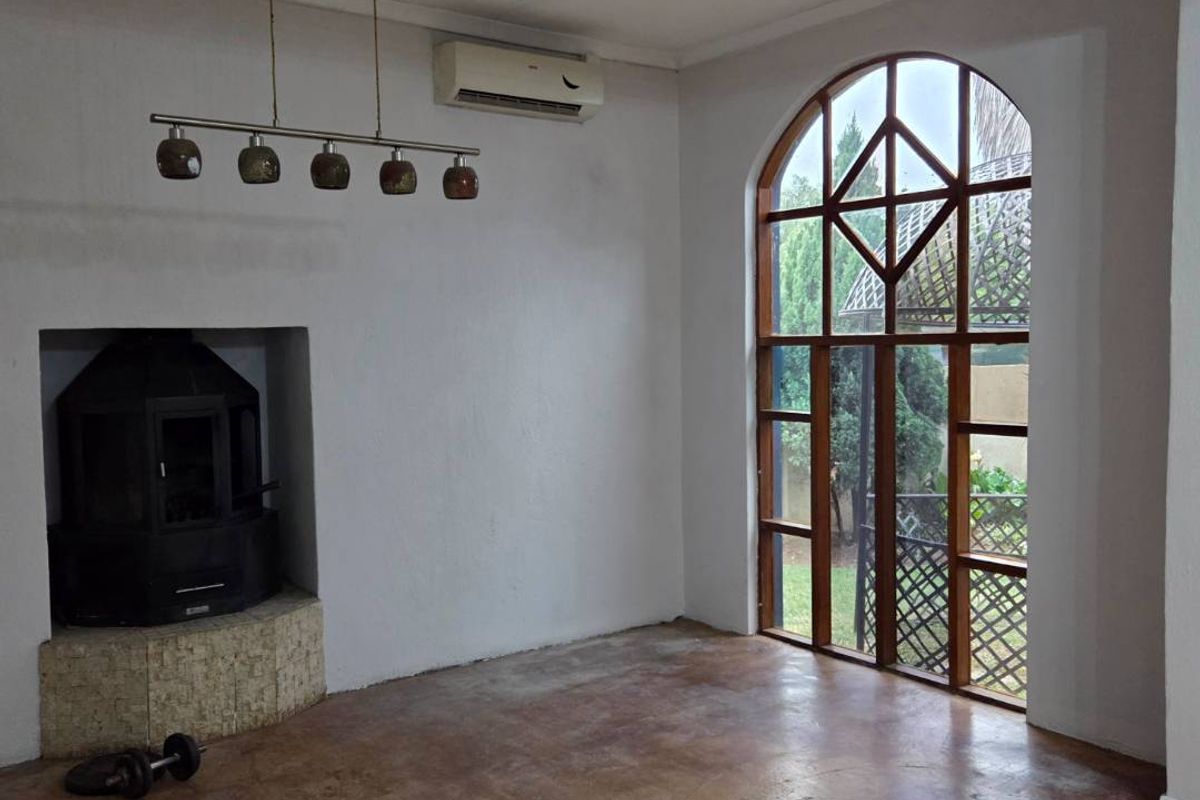 4 BEDROOM HOME IN RANDHART - Photo 5