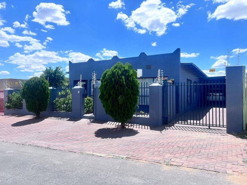 3 bedroom house in Khomasdal 2.2million - Photo 10