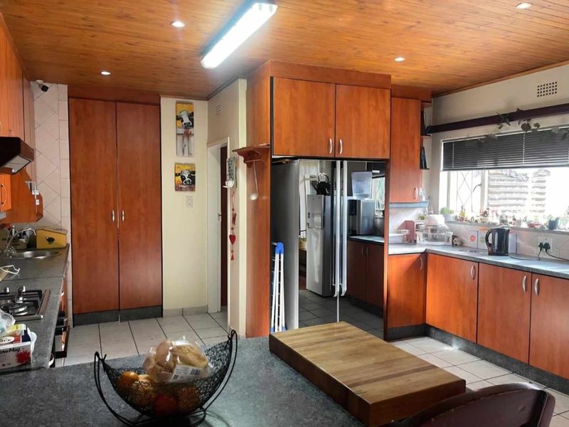 4 Bedroom House For Sale in Vanderbijlpark SE2 - Photo 9