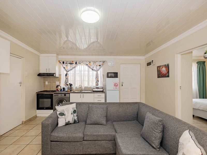 La Bella Vida Self Catering Apartments - Photo 3