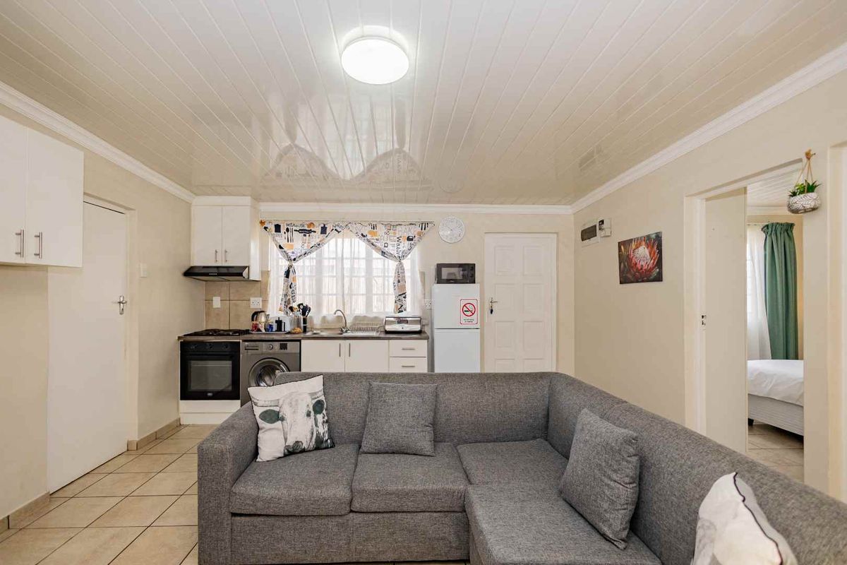 La Bella Vida Self Catering Apartments - Photo 3