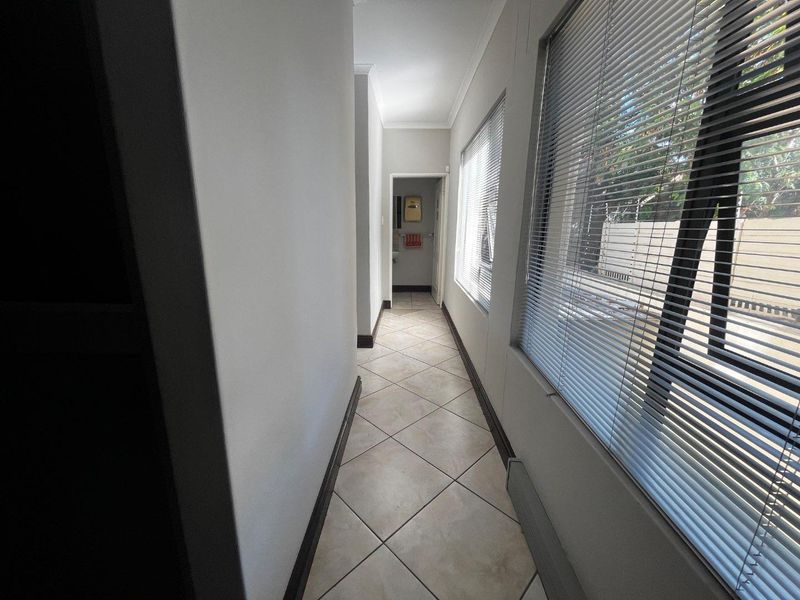 Prime office building for sale- Ausspanplatz/ CBD edge - Photo 7