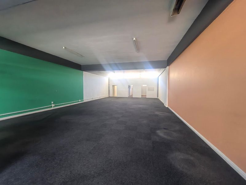 Ready for Business: Secure Your Spot on Westbourne - Photo 4