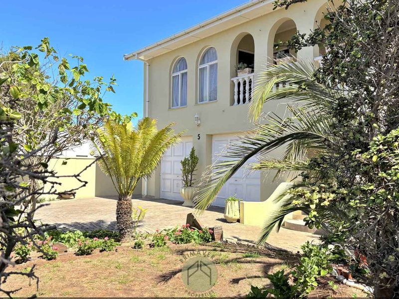 4 Bedroom Double-Storey House With 5 Flats For Sale in Hage Heights, Swakopmund - Photo 2