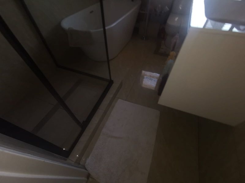 Security complex - Photo 8