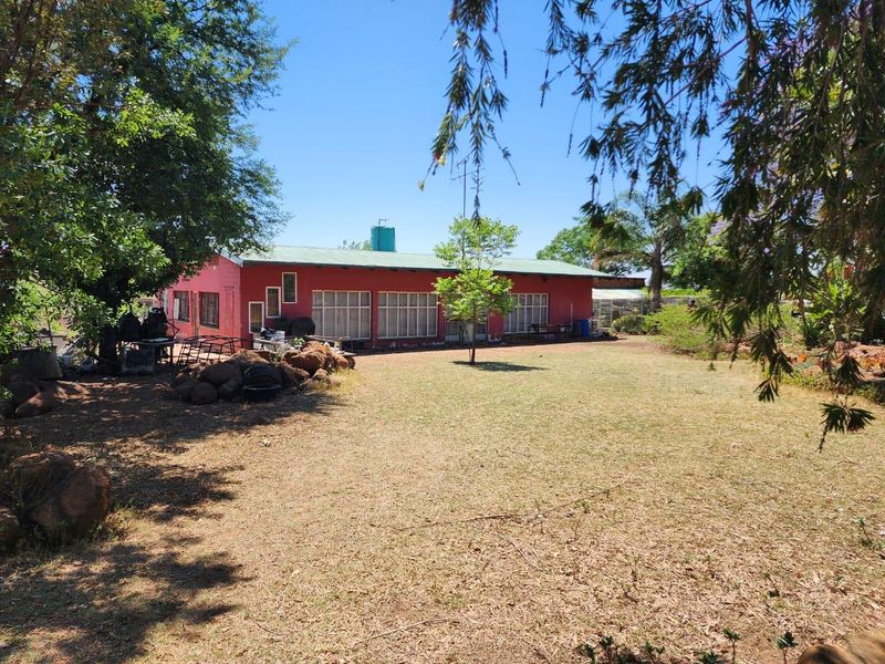 7 Bedroom Farm Next to Main Road in Haakdoornboom - Photo 3