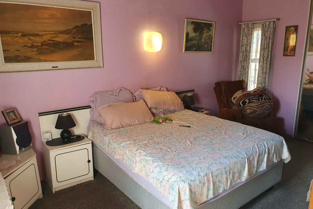 No Transfer Duty Linmeyer Gardens Sectional Title Facebrick Spacious Duplex - Photo 3