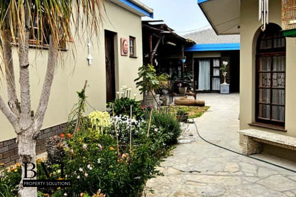 4 Bedroom family home for sale in Ocean View - Photo 3