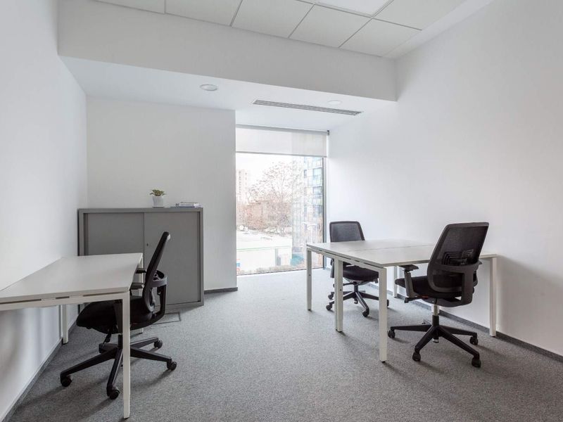 Tailor-made dream offices for 3 persons in Spaces Menlyn Maine - Photo 3