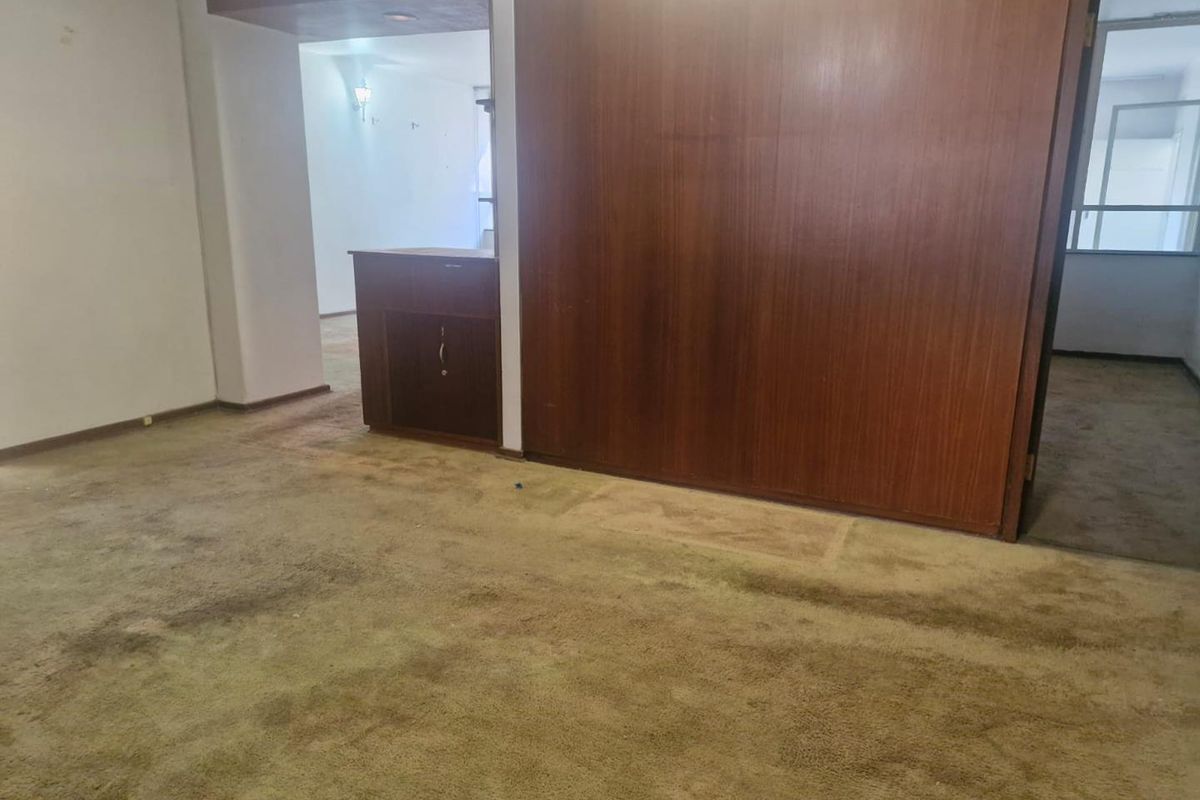 2 Bedroom Apartment for sale - Photo 2